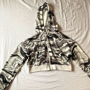 Refuge Athletes  Size small and Color Black and White